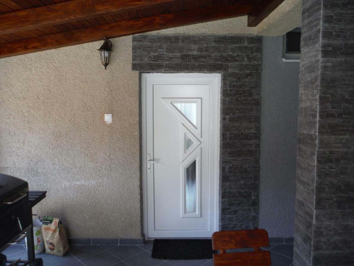 Silver Apartment